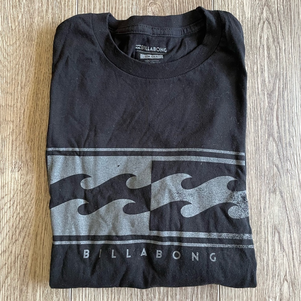 Billabong Men's Black Wave Graphic Tee